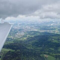Flugwegposition um 10:45:04: Aufgenommen in der Nähe von Deggendorf, Deutschland in 1566 Meter